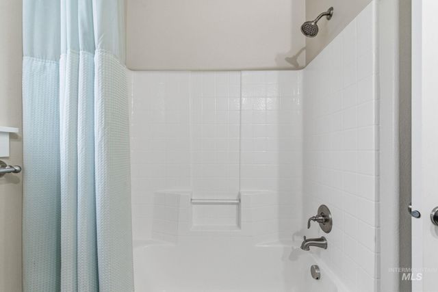 7919 E Toussand Dr., Nampa, ID 83687