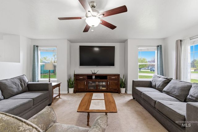 7919 E Toussand Dr., Nampa, ID 83687