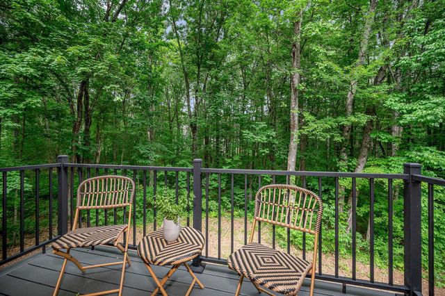 10 Shelly Drive, Pelham, NH 03076