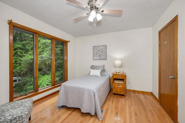 10 Shelly Drive, Pelham, NH 03076