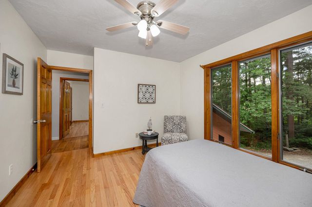 10 Shelly Drive, Pelham, NH 03076