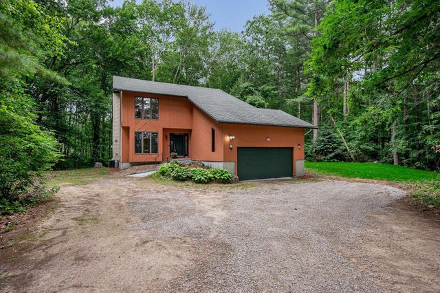 10 Shelly Drive, Pelham, NH 03076