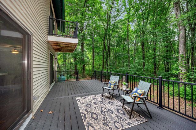 10 Shelly Drive, Pelham, NH 03076