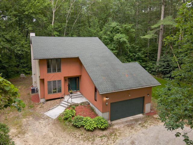 10 Shelly Drive, Pelham, NH 03076