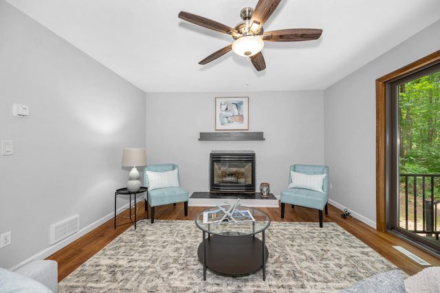 10 Shelly Drive, Pelham, NH 03076