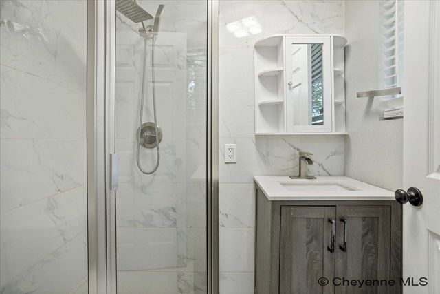 615 E 6TH ST, Cheyenne, WY 82007