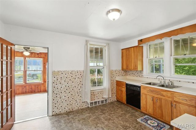 401 S Elm Avenue, Wright City, MO 63390