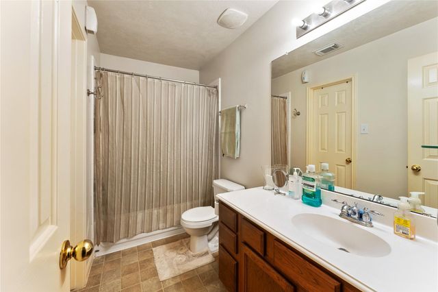 12619 Ashford River, Houston, TX 77072