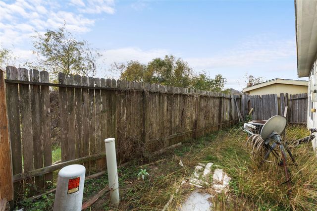 12619 Ashford River, Houston, TX 77072