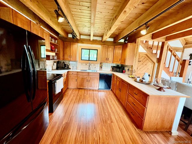 92 Twinshaven Road, Napanoch, NY 12458