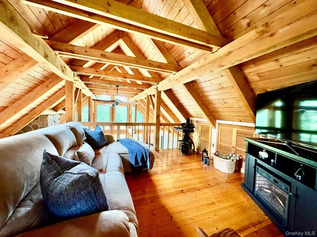 92 Twinshaven Road, Napanoch, NY 12458