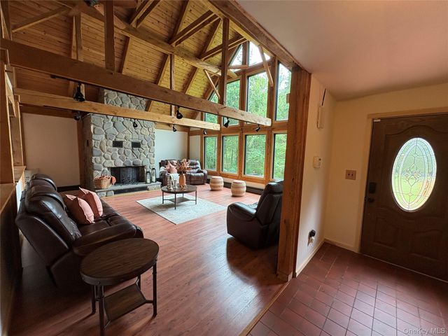 92 Twinshaven Road, Napanoch, NY 12458
