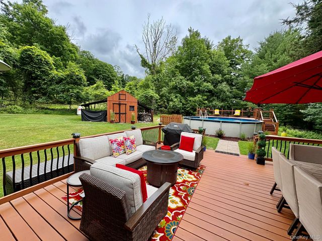 92 Twinshaven Road, Napanoch, NY 12458