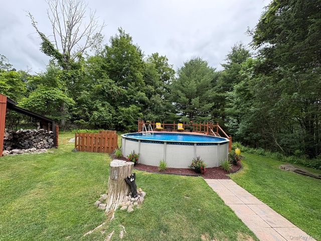 92 Twinshaven Road, Napanoch, NY 12458