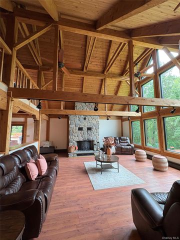 92 Twinshaven Road, Napanoch, NY 12458
