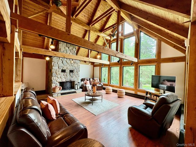 92 Twinshaven Road, Napanoch, NY 12458
