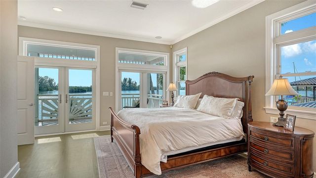 878 FREELING DRIVE, Sarasota, FL 34242