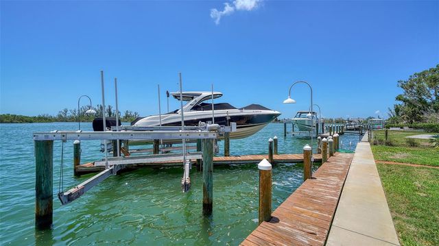 878 FREELING DRIVE, Sarasota, FL 34242