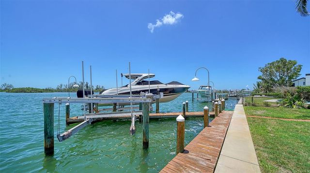 878 FREELING DRIVE, Sarasota, FL 34242