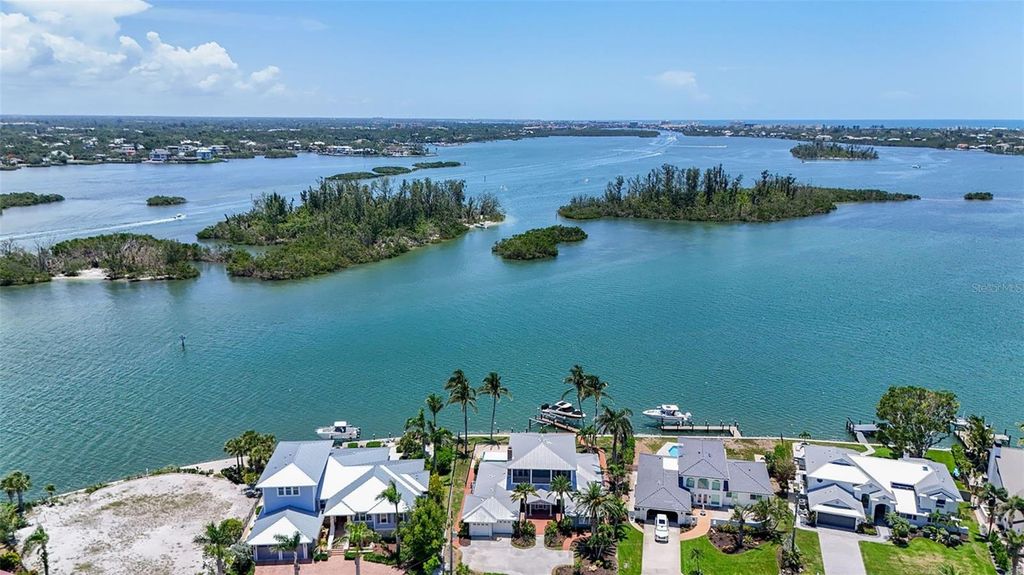 878 FREELING DRIVE, Sarasota, FL 34242