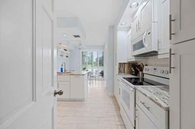 11875 Pebblewood Drive 201, Wellington, FL 33414