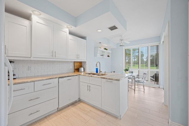 11875 Pebblewood Drive 201, Wellington, FL 33414