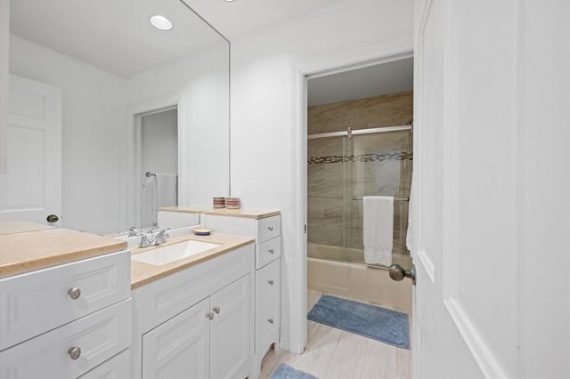 11875 Pebblewood Drive 201, Wellington, FL 33414