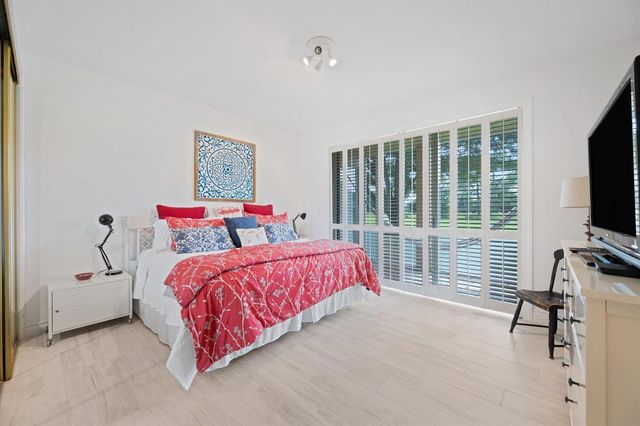 11875 Pebblewood Drive 201, Wellington, FL 33414