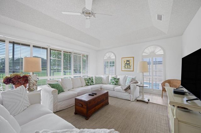 11875 Pebblewood Drive 201, Wellington, FL 33414