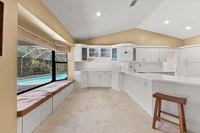 2350 NW 105th Terrace, Coral Springs, FL 33065
