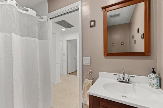 2350 NW 105th Terrace, Coral Springs, FL 33065