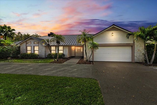 2350 NW 105th Terrace, Coral Springs, FL 33065