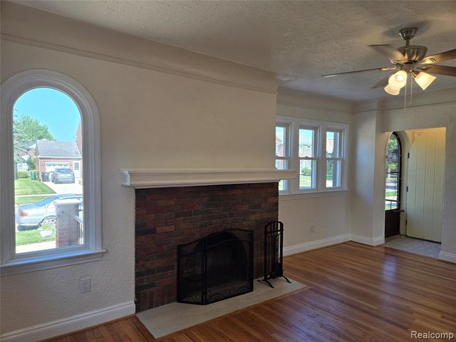 2239 22ND 22nd Street, Wyandotte, MI 48192