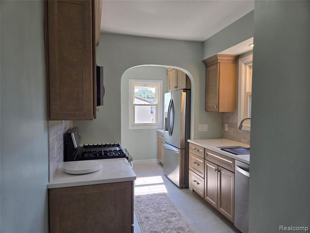 2239 22ND 22nd Street, Wyandotte, MI 48192