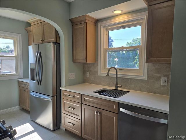 2239 22ND 22nd Street, Wyandotte, MI 48192