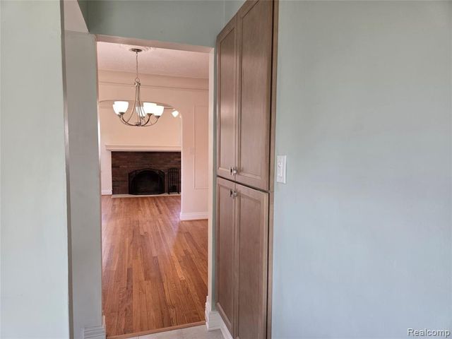 2239 22ND 22nd Street, Wyandotte, MI 48192