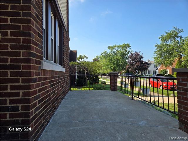 2239 22ND 22nd Street, Wyandotte, MI 48192