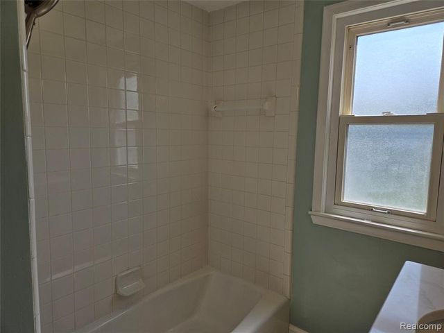 2239 22ND 22nd Street, Wyandotte, MI 48192