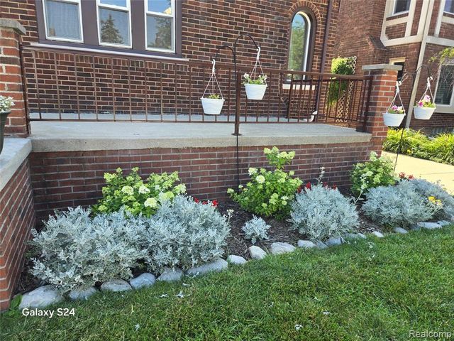 2239 22ND 22nd Street, Wyandotte, MI 48192