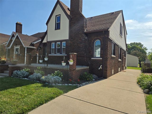 2239 22ND 22nd Street, Wyandotte, MI 48192