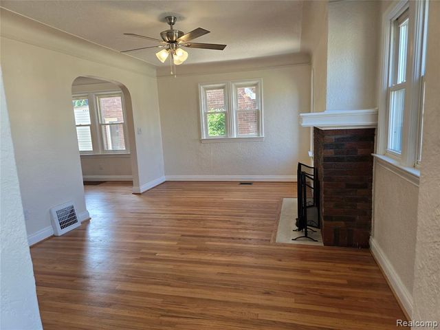 2239 22ND 22nd Street, Wyandotte, MI 48192
