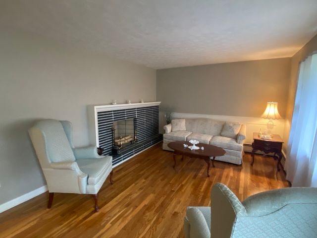 1 Pearl St, Auburn, MA 01501