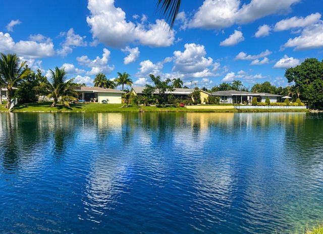 7551 SW 42ND PLACE, Davie, FL 33314