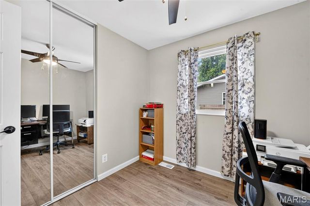 17 Debbie Drive, St Peters, MO 63376