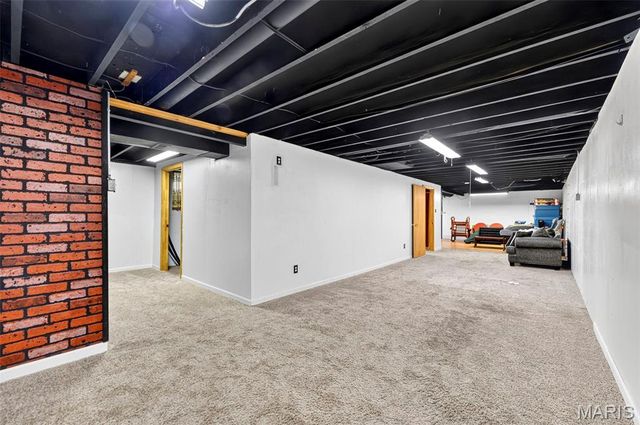 17 Debbie Drive, St Peters, MO 63376