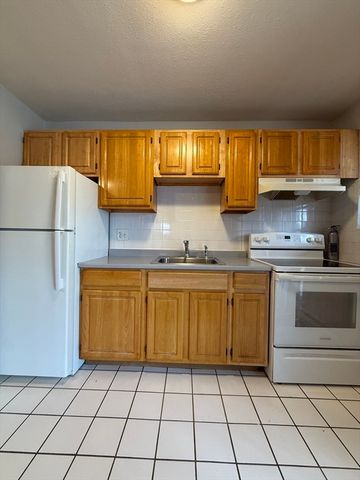 565 Hyde Park Ave. 5, Boston, MA 02131