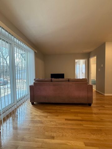 565 Hyde Park Ave. 5, Boston, MA 02131