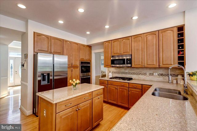 5764 OYSTER BAY DR, Eldersburg, MD 21784