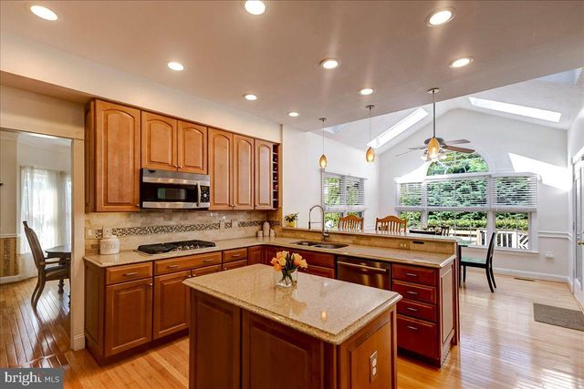 5764 OYSTER BAY DR, Eldersburg, MD 21784