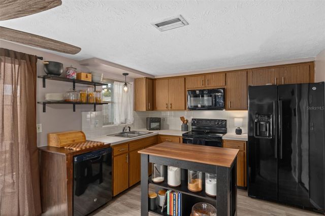 3748 REDWOOD DRIVE, Holiday, FL 34691